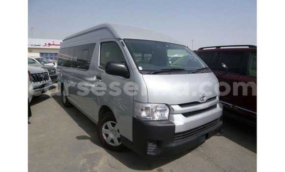 Acheter Import Voiture Toyota Hiace Autre à Import - Dubai, East Mahé Acheter Import Voiture Toyota Hiace Autre à Import - Dubai, East Mahé