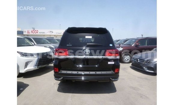 Buy Import Toyota Land Cruiser Black Car in Import - Dubai in East Mahé Buy Import Toyota Land Cruiser Black Car in Import - Dubai in East Mahé