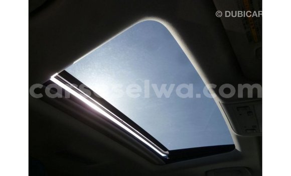 Buy Import Toyota Land Cruiser White Car in Import - Dubai in East Mahé Buy Import Toyota Land Cruiser White Car in Import - Dubai in East Mahé