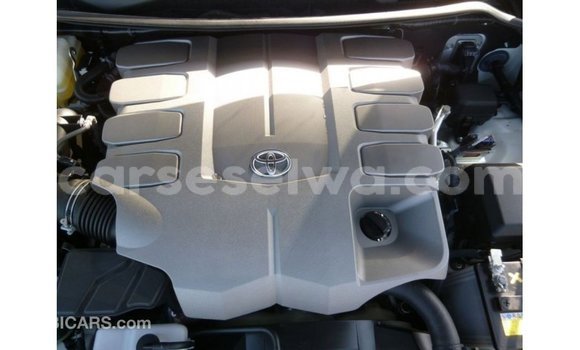 Buy Import Toyota Land Cruiser White Car in Import - Dubai in East Mahé Buy Import Toyota Land Cruiser White Car in Import - Dubai in East Mahé
