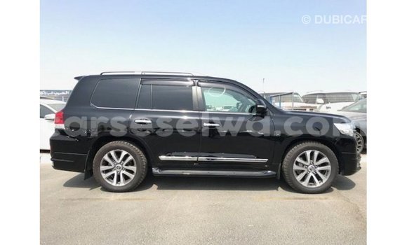 Buy Import Toyota Land Cruiser Black Car in Import - Dubai in East Mahé Buy Import Toyota Land Cruiser Black Car in Import - Dubai in East Mahé