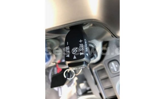 Buy Import Toyota Hiace White Car in Import - Dubai in East Mahé Buy Import Toyota Hiace White Car in Import - Dubai in East Mahé