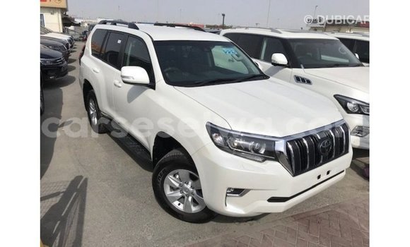 Acheter Import Voiture Toyota Prado Blanc à Import - Dubai, East Mahé Acheter Import Voiture Toyota Prado Blanc à Import - Dubai, East Mahé