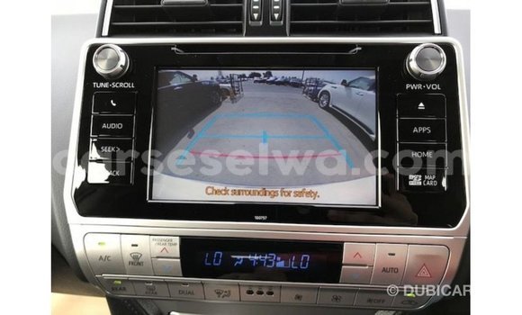 Acheter Import Voiture Toyota Prado Blanc à Import - Dubai, East Mahé Acheter Import Voiture Toyota Prado Blanc à Import - Dubai, East Mahé