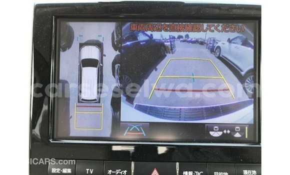 Acheter Import Voiture Toyota Land Cruiser Blanc à Import - Dubai, East Mahé Acheter Import Voiture Toyota Land Cruiser Blanc à Import - Dubai, East Mahé