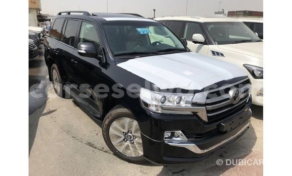 Acheter Import Voiture Toyota Land Cruiser Noir à Import - Dubai, East Mahé Acheter Import Voiture Toyota Land Cruiser Noir à Import - Dubai, East Mahé