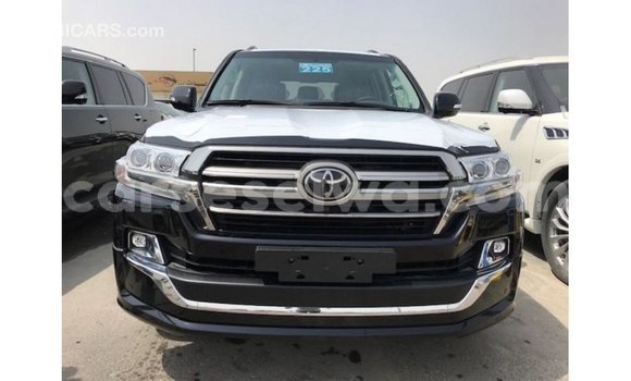 Acheter Import Voiture Toyota Land Cruiser Noir à Import - Dubai, East Mahé Acheter Import Voiture Toyota Land Cruiser Noir à Import - Dubai, East Mahé