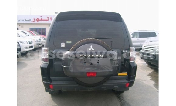 Acheter Import Voiture Mitsubishi Pajero Noir à Import - Dubai, East Mahé Acheter Import Voiture Mitsubishi Pajero Noir à Import - Dubai, East Mahé