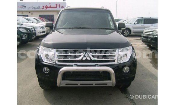 Acheter Import Voiture Mitsubishi Pajero Noir à Import - Dubai, East Mahé Acheter Import Voiture Mitsubishi Pajero Noir à Import - Dubai, East Mahé