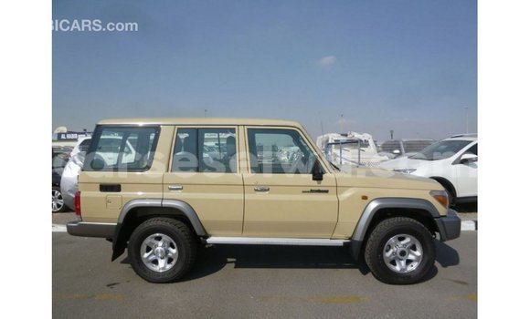 Buy Import Toyota Land Cruiser Beige Car in Import - Dubai in East Mahé Buy Import Toyota Land Cruiser Beige Car in Import - Dubai in East Mahé