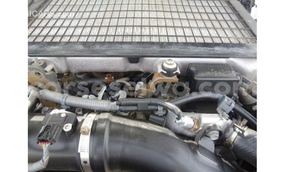 Buy Import Toyota Land Cruiser White Car in Import - Dubai in East Mahé Buy Import Toyota Land Cruiser White Car in Import - Dubai in East Mahé