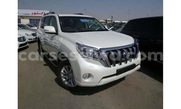 Acheter Import Voiture Toyota Prado Blanc à Import - Dubai, East Mahé Acheter Import Voiture Toyota Prado Blanc à Import - Dubai, East Mahé