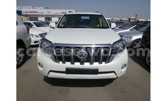 Acheter Import Voiture Toyota Prado Blanc à Import - Dubai, East Mahé Acheter Import Voiture Toyota Prado Blanc à Import - Dubai, East Mahé
