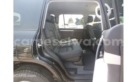 Buy Import Toyota Land Cruiser Black Car in Import - Dubai in East Mahé Buy Import Toyota Land Cruiser Black Car in Import - Dubai in East Mahé