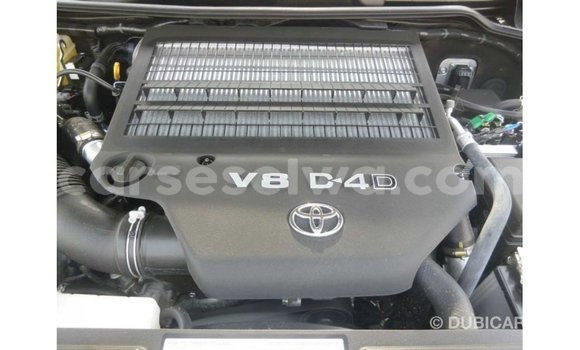 Buy Import Toyota Land Cruiser Black Car in Import - Dubai in East Mahé Buy Import Toyota Land Cruiser Black Car in Import - Dubai in East Mahé