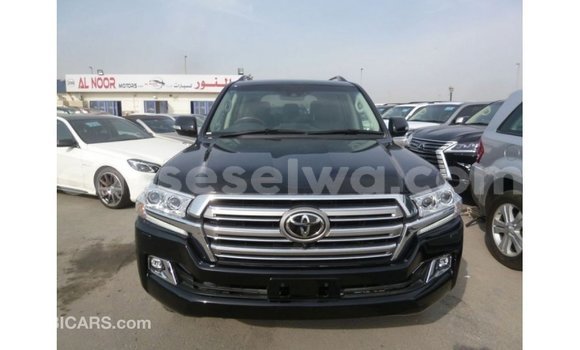 Buy Import Toyota Land Cruiser Black Car in Import - Dubai in East Mahé Buy Import Toyota Land Cruiser Black Car in Import - Dubai in East Mahé