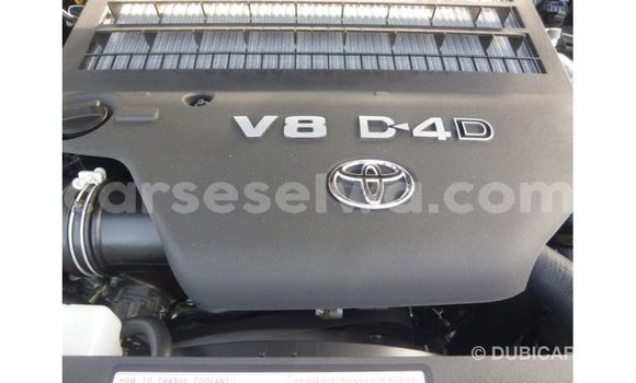 Buy Import Toyota Land Cruiser Other Car in Import - Dubai in East Mahé Buy Import Toyota Land Cruiser Other Car in Import - Dubai in East Mahé