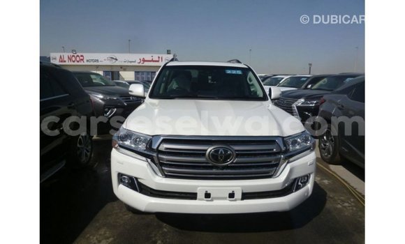 Buy Import Toyota Land Cruiser White Car in Import - Dubai in East Mahé Buy Import Toyota Land Cruiser White Car in Import - Dubai in East Mahé