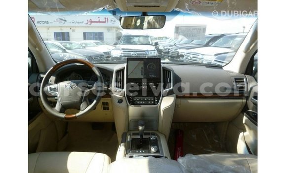 Buy Import Toyota Land Cruiser Other Car in Import - Dubai in East Mahé Buy Import Toyota Land Cruiser Other Car in Import - Dubai in East Mahé