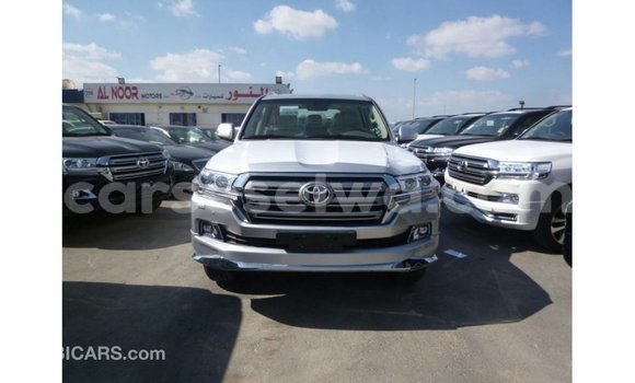 Buy Import Toyota Land Cruiser Other Car in Import - Dubai in East Mahé Buy Import Toyota Land Cruiser Other Car in Import - Dubai in East Mahé