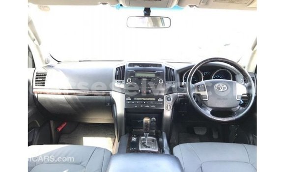Buy Import Toyota Land Cruiser Other Car in Import - Dubai in East Mahé Buy Import Toyota Land Cruiser Other Car in Import - Dubai in East Mahé