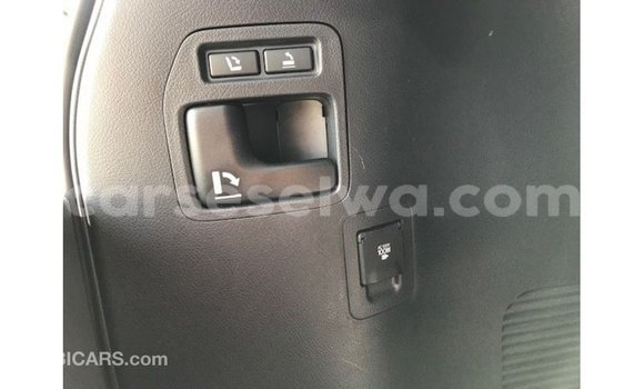 Buy Import Toyota Land Cruiser White Car in Import - Dubai in East Mahé Buy Import Toyota Land Cruiser White Car in Import - Dubai in East Mahé