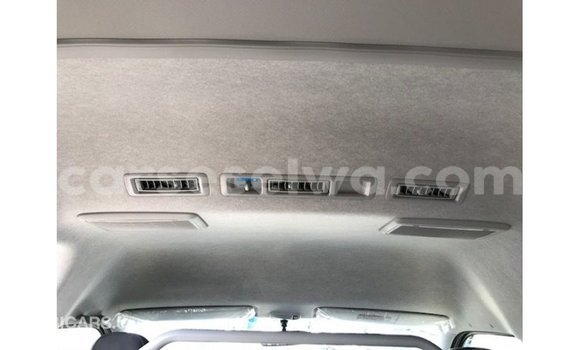 Acheter Import Voiture Toyota Hiace Blanc à Import - Dubai, East Mahé Acheter Import Voiture Toyota Hiace Blanc à Import - Dubai, East Mahé