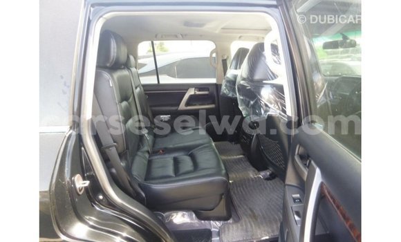 Buy Import Toyota Land Cruiser Black Car in Import - Dubai in East Mahé Buy Import Toyota Land Cruiser Black Car in Import - Dubai in East Mahé