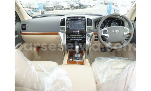 Buy Import Toyota Land Cruiser Black Car in Import - Dubai in East Mahé Buy Import Toyota Land Cruiser Black Car in Import - Dubai in East Mahé
