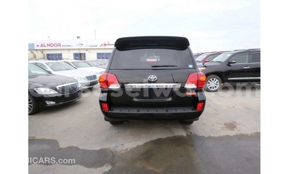 Buy Import Toyota Land Cruiser Black Car in Import - Dubai in East Mahé Buy Import Toyota Land Cruiser Black Car in Import - Dubai in East Mahé