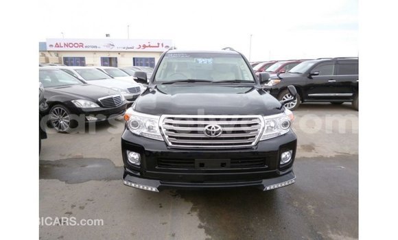 Buy Import Toyota Land Cruiser Black Car in Import - Dubai in East Mahé Buy Import Toyota Land Cruiser Black Car in Import - Dubai in East Mahé
