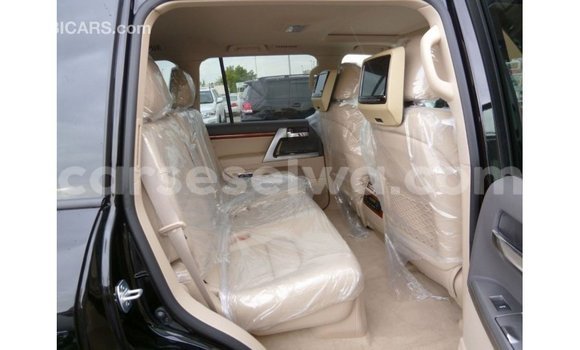 Buy Import Toyota Land Cruiser Black Car in Import - Dubai in East Mahé Buy Import Toyota Land Cruiser Black Car in Import - Dubai in East Mahé