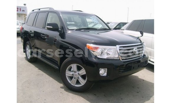Acheter Import Voiture Toyota Land Cruiser Noir à Import - Dubai, East Mahé Acheter Import Voiture Toyota Land Cruiser Noir à Import - Dubai, East Mahé