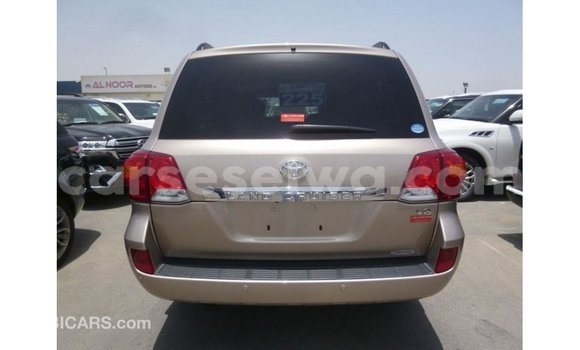 Buy Import Toyota Land Cruiser Other Car in Import - Dubai in East Mahé Buy Import Toyota Land Cruiser Other Car in Import - Dubai in East Mahé