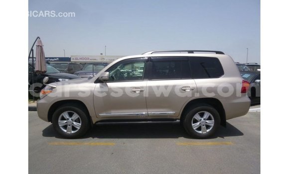 Buy Import Toyota Land Cruiser Other Car in Import - Dubai in East Mahé Buy Import Toyota Land Cruiser Other Car in Import - Dubai in East Mahé