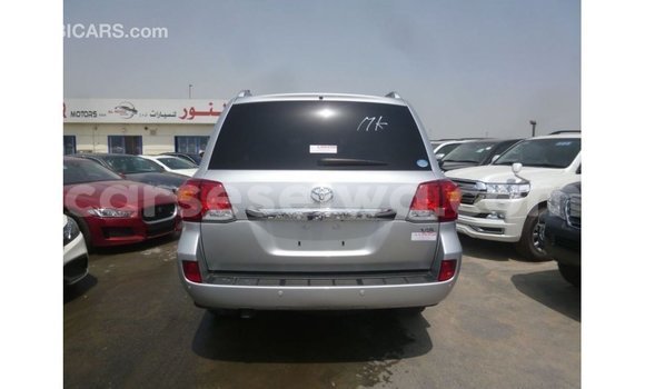 Buy Import Toyota Land Cruiser Other Car in Import - Dubai in East Mahé Buy Import Toyota Land Cruiser Other Car in Import - Dubai in East Mahé