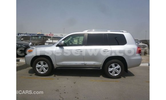 Buy Import Toyota Land Cruiser Other Car in Import - Dubai in East Mahé Buy Import Toyota Land Cruiser Other Car in Import - Dubai in East Mahé