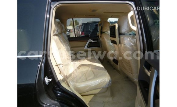 Buy Import Toyota Land Cruiser Black Car in Import - Dubai in East Mahé Buy Import Toyota Land Cruiser Black Car in Import - Dubai in East Mahé