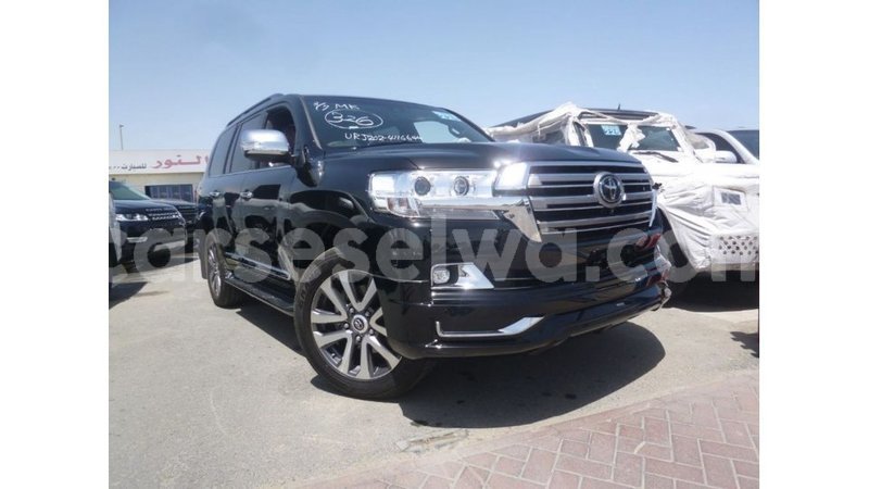 Big with watermark toyota land cruiser east mahe import dubai 6161