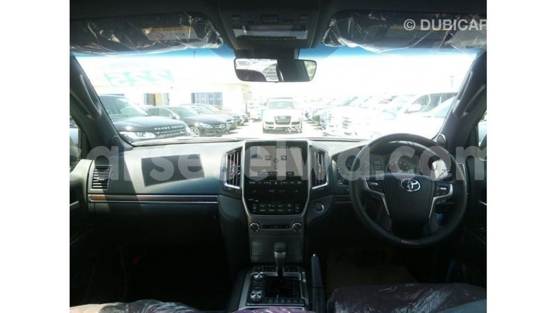 Big with watermark toyota land cruiser east mahe import dubai 6161