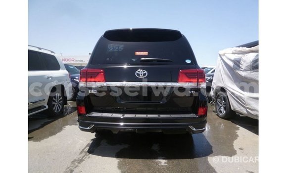 Acheter Import Voiture Toyota Land Cruiser Noir à Import - Dubai, East Mahé Acheter Import Voiture Toyota Land Cruiser Noir à Import - Dubai, East Mahé