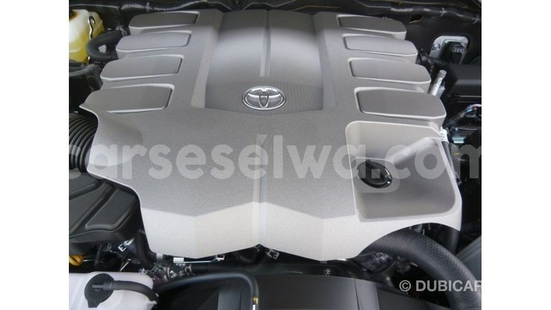 Big with watermark toyota land cruiser east mahe import dubai 6161