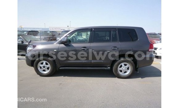 Buy Import Toyota Land Cruiser Other Car in Import - Dubai in East Mahé Buy Import Toyota Land Cruiser Other Car in Import - Dubai in East Mahé