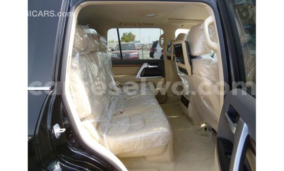 Buy Import Toyota Land Cruiser Black Car in Import - Dubai in East Mahé Buy Import Toyota Land Cruiser Black Car in Import - Dubai in East Mahé