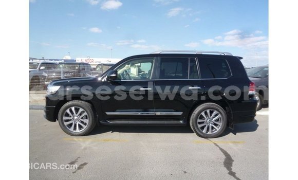 Acheter Import Voiture Toyota Land Cruiser Noir à Import - Dubai, East Mahé Acheter Import Voiture Toyota Land Cruiser Noir à Import - Dubai, East Mahé