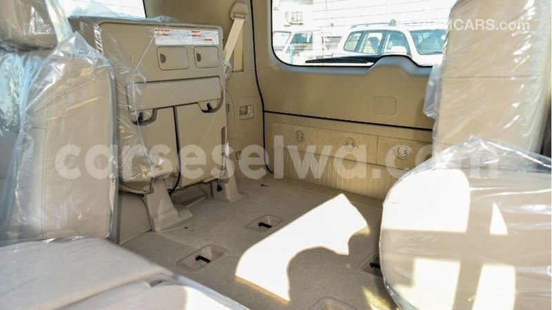 Big with watermark toyota land cruiser east mahe import dubai 6172