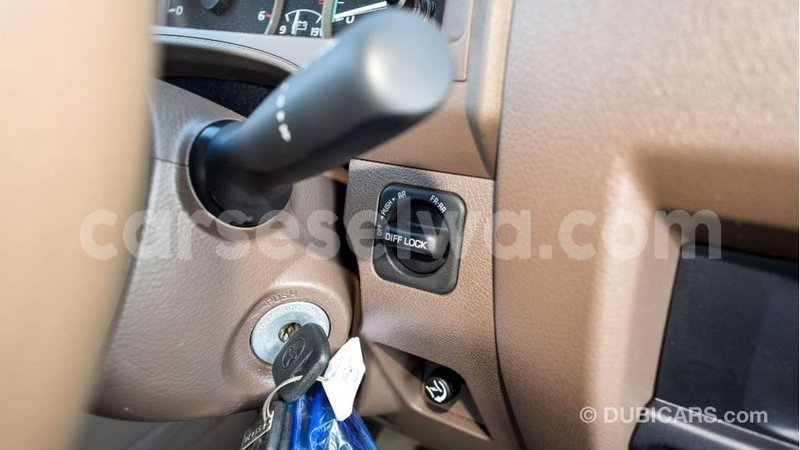 Big with watermark toyota land cruiser east mahe import dubai 6175