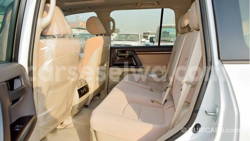 Big with watermark toyota land cruiser east mahe import dubai 6176