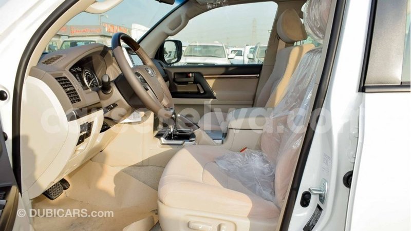 Big with watermark toyota land cruiser east mahe import dubai 6176