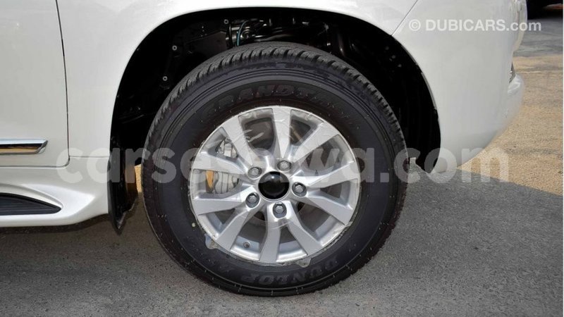 Big with watermark toyota land cruiser east mahe import dubai 6176